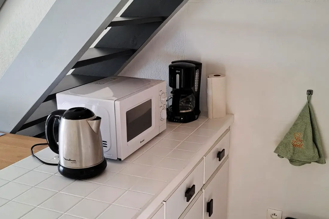 40 M2 Airconditioning Studio met balkon en parkeerplaats