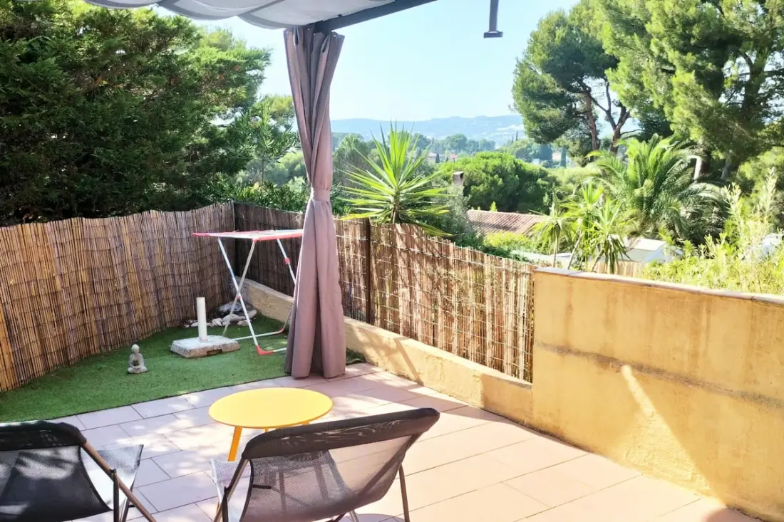 Sublime Studio à Sanary Terrasses Et Parking