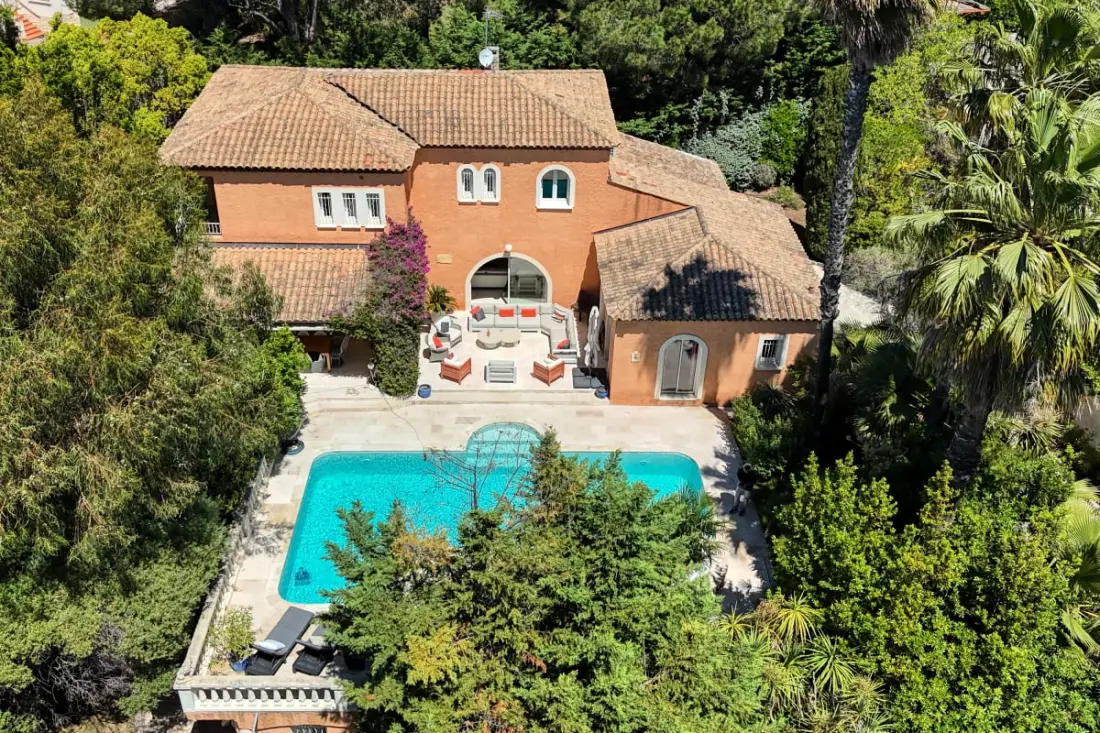 Villa Private Swimming medencével Sanaryban