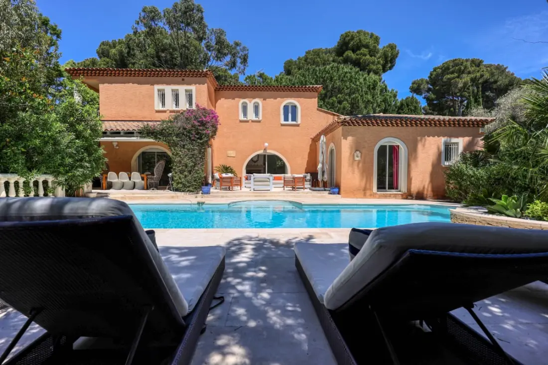 Villa Private Swimming medencével Sanaryban