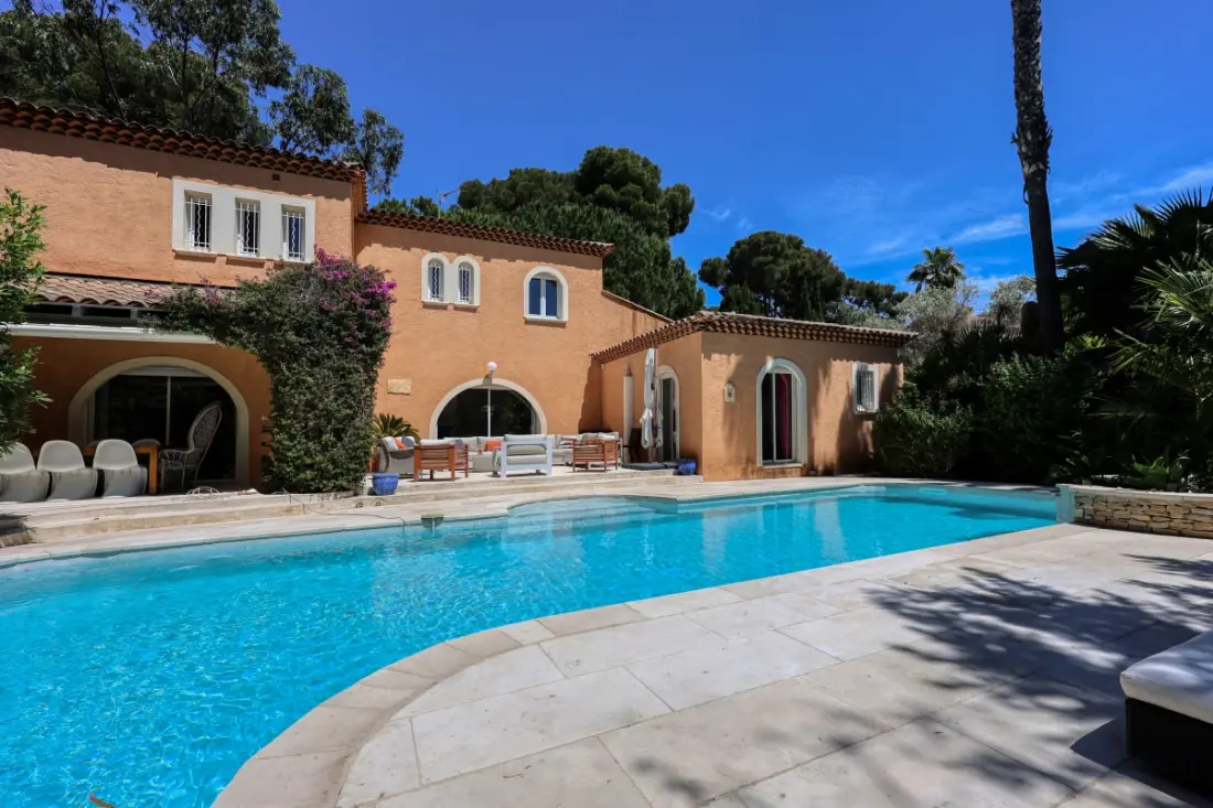 Villa Private Swimming medencével Sanaryban