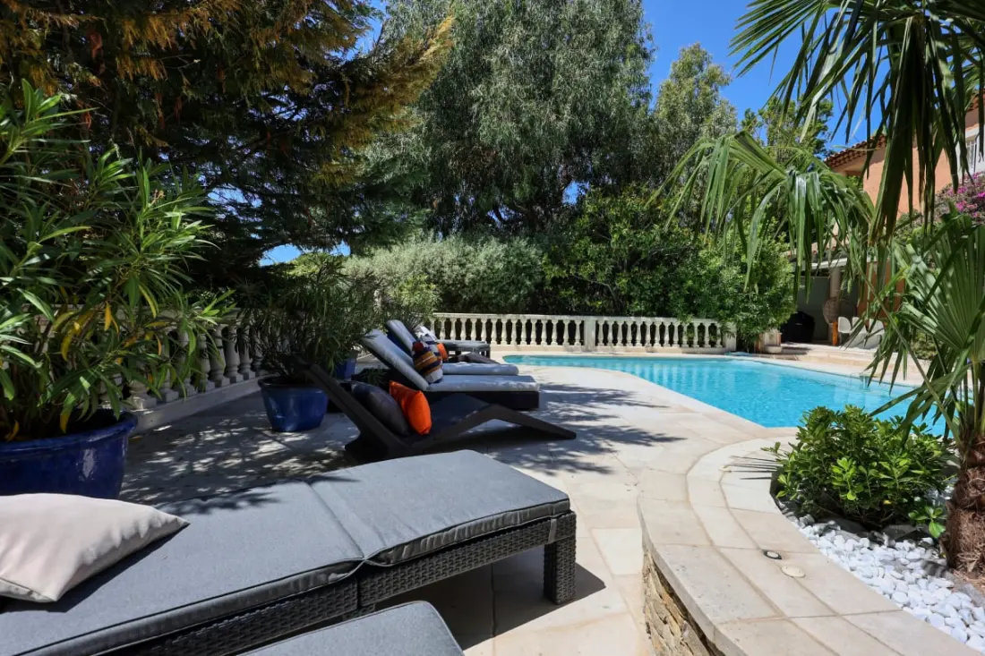 Villa Private Swimming medencével Sanaryban