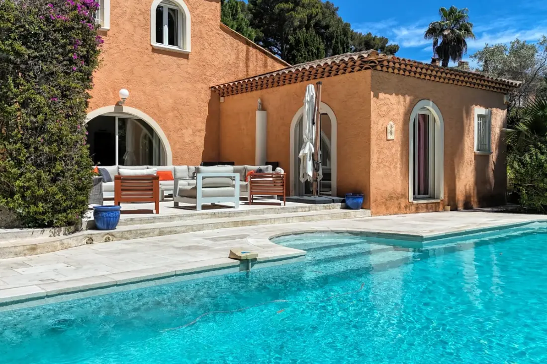 Villa Private Swimming medencével Sanaryban