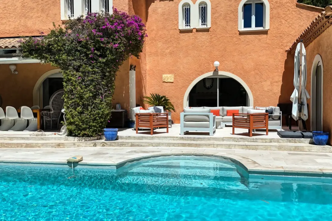 Villa Private Swimming medencével Sanaryban