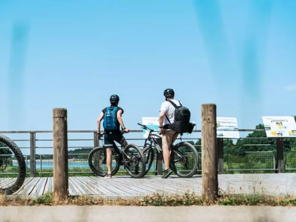 Sunêlia Camping Les Nids Du Lac 4 Gwiazdy★★★★ 4 Gwiazdy★★★★ 4 Gwiazdy★★★★ 4 Gwiazdy★★★★