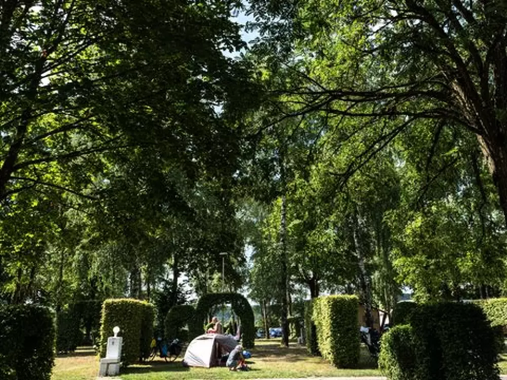 Sunêlia Camping Les Nids Du Lac 4 Gwiazdy★★★★ 4 Gwiazdy★★★★ 4 Gwiazdy★★★★ 4 Gwiazdy★★★★