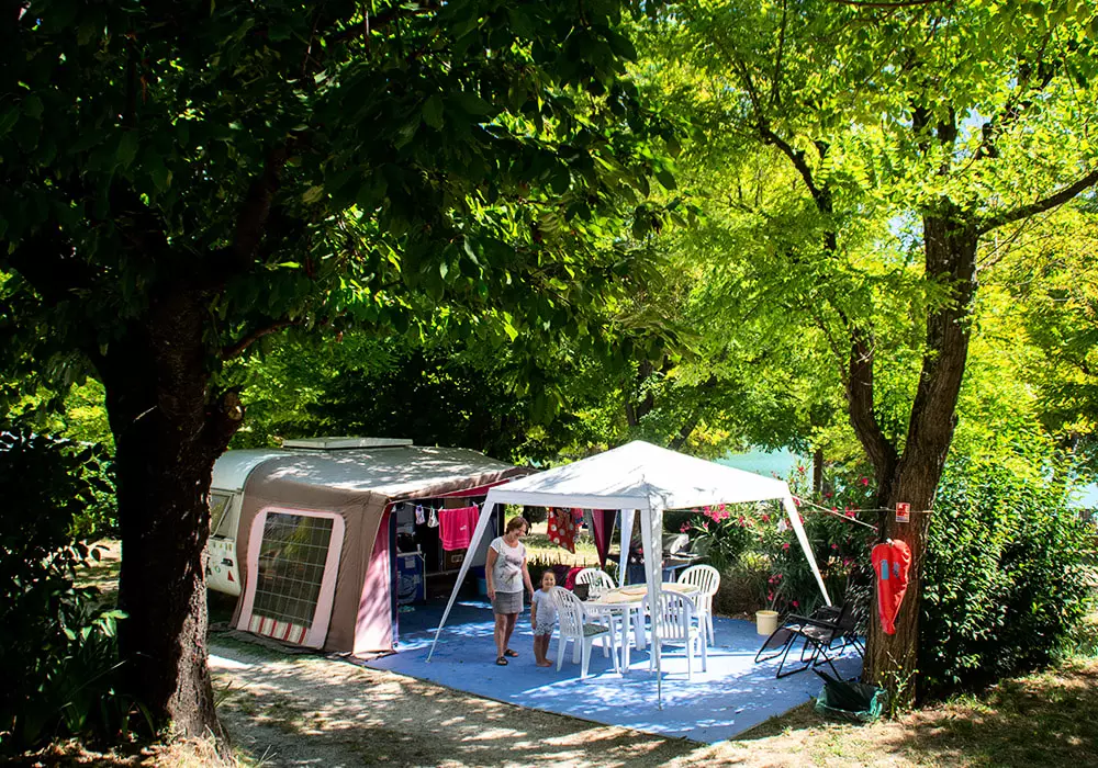 Campasun La Bonde Pond Camping /