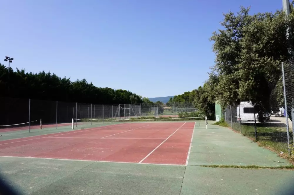 Campasun La Bonde Pond Camping /