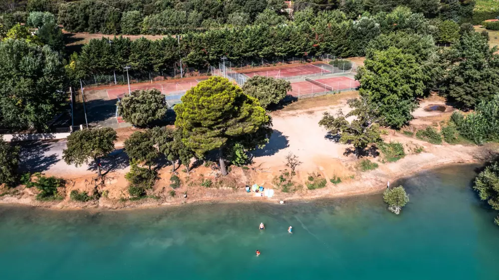 Campasun La Bonde Pond Camping /