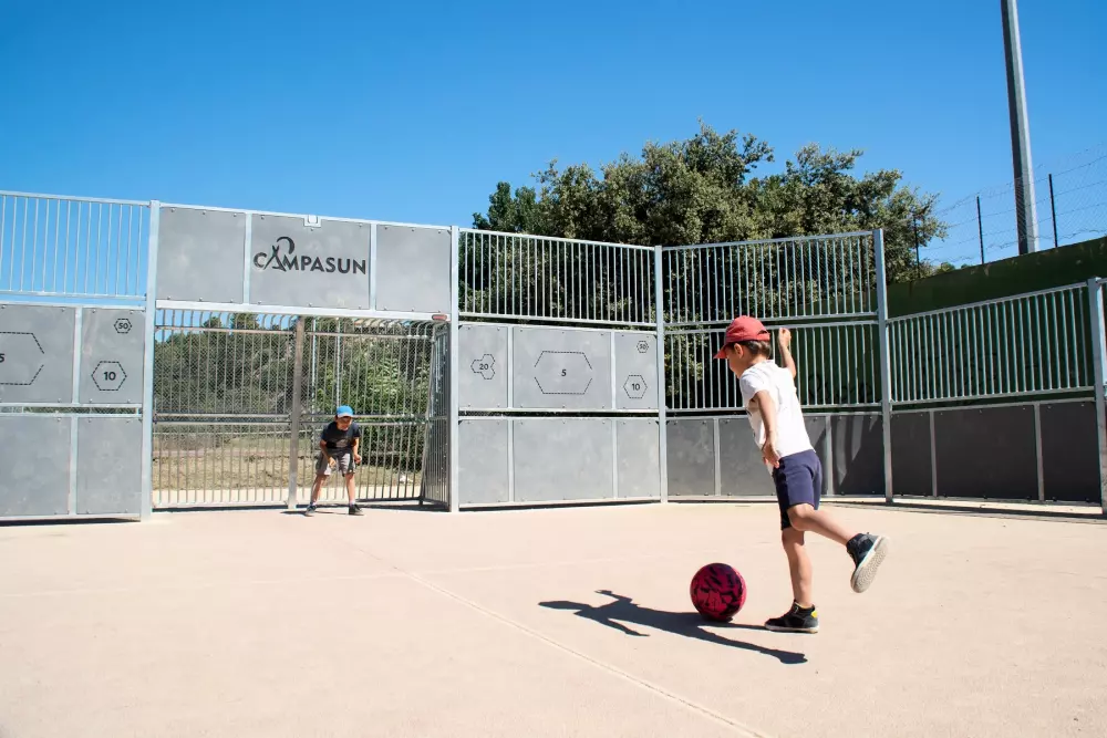 Campasun La Bonde Pond Camping /