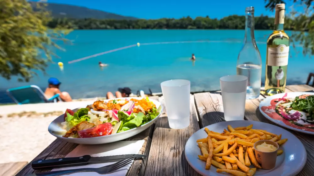 Campasun La Bonde Pond Camping /