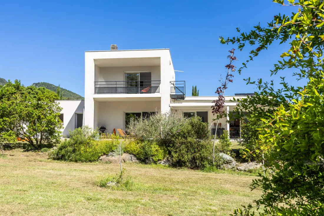 Villa Santa Mara Poggio, Kortárs Villa egy Verdure beállításban