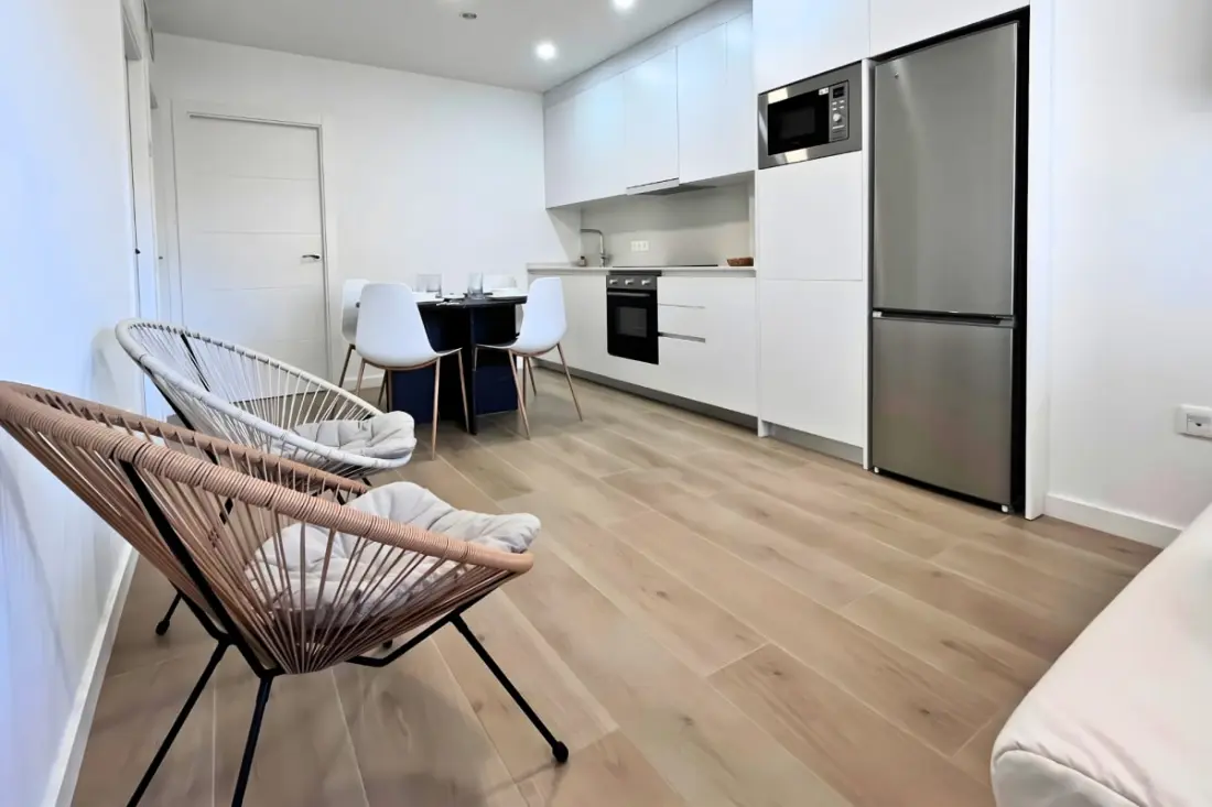 Ideális apartman úszással Medence, 350 méterre a strandoktól
