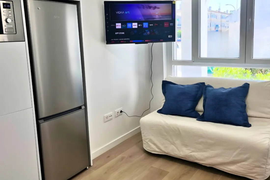 Ideális apartman úszással Medence, 350 méterre a strandoktól