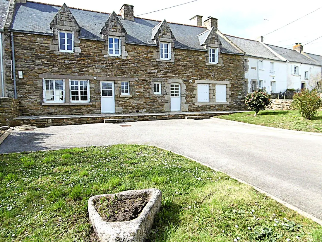 Heol-Sarzeau Residence