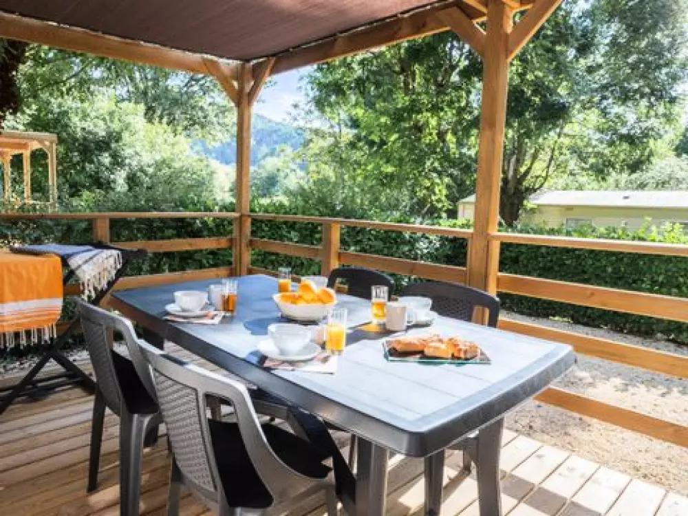 Camping Du Château De L'Hom  4 étoiles★★★★