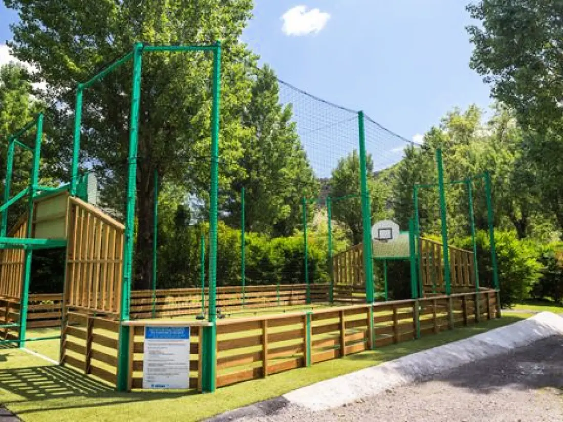 Camping Du Château De L'Hom  4 Estrellas★★★★