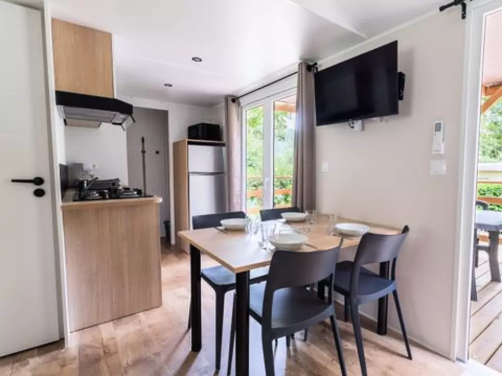 Camping Du Château De L'Hom  4 étoiles★★★★