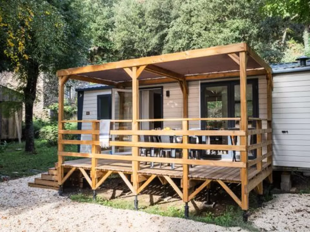 Camping Du Château De L'Hom  4 étoiles★★★★