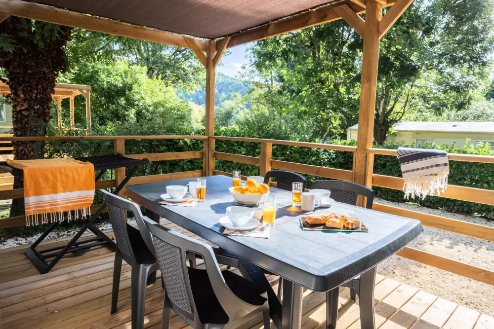 Campsite maeva Escapades du Château de l'Hom 4 Stars★★★★