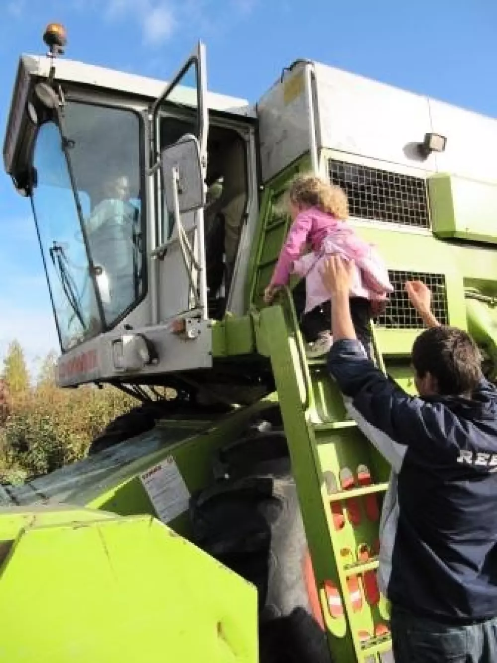 Kempingi Ferme Pedagogique de Prunay 4 Gwiazdy★★★★ 4 Gwiazdy★★★★ 4 Gwiazdy★★★★ 4 Gwiazdy★★★★