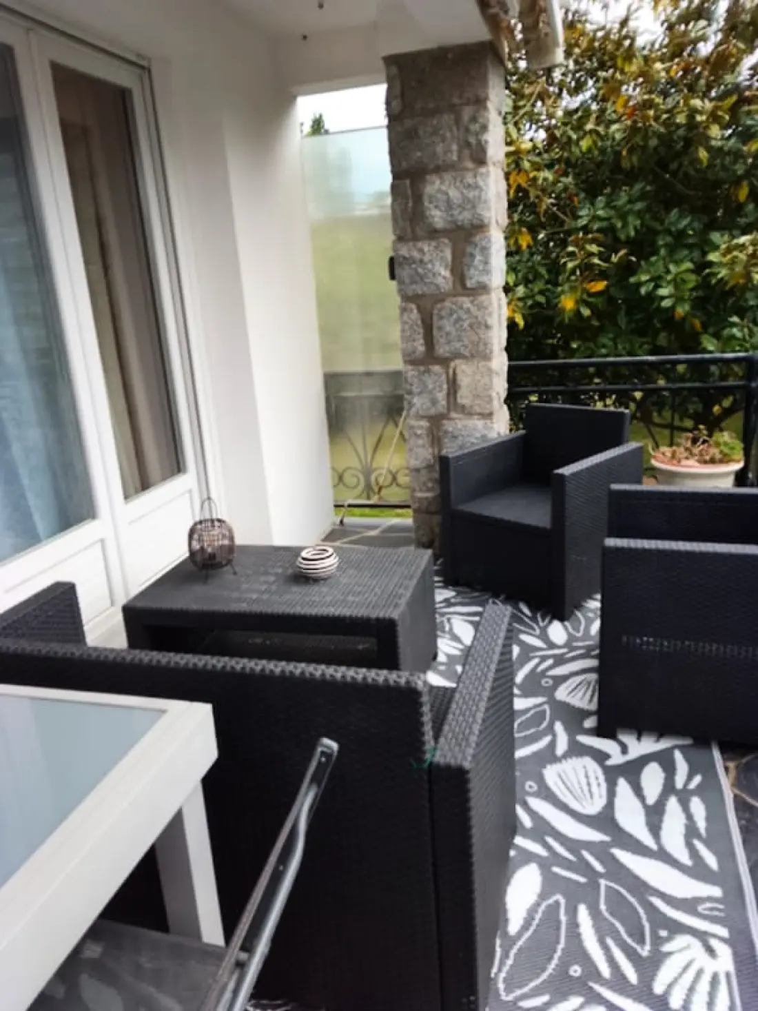 Tágas és Cosy Ház 80 M2-ből Sénében található