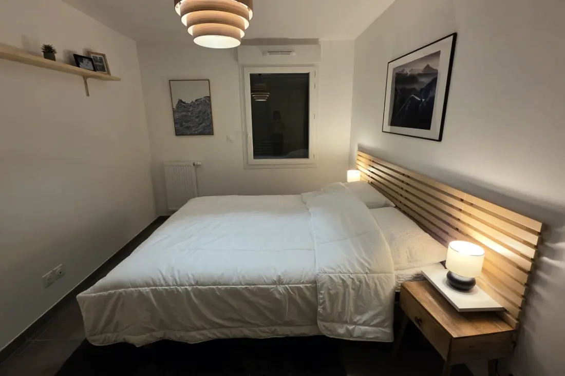 Nowoczesny apartament z balkonem i garażem w Briançon