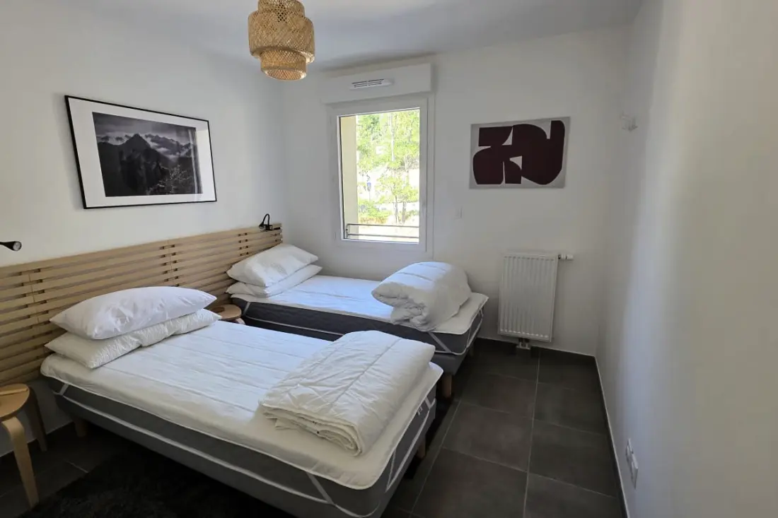 Nowoczesny apartament z balkonem i garażem w Briançon