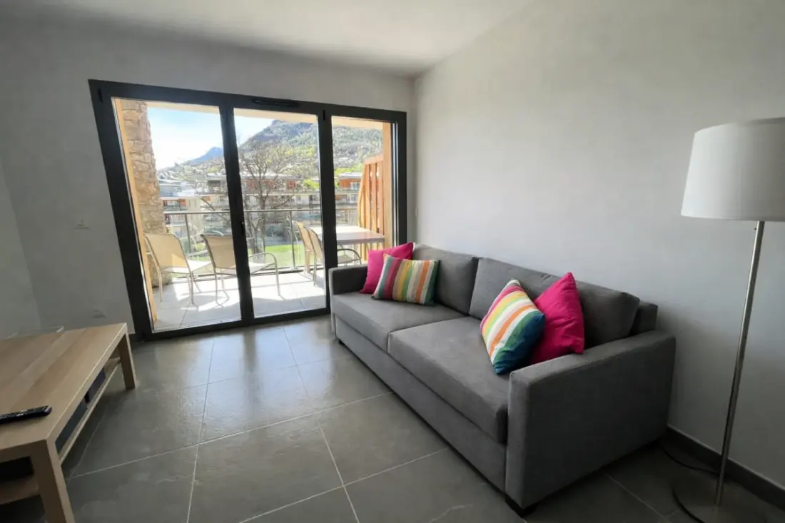 Apartament z balkonem, Wifi i Garaż w Briançon