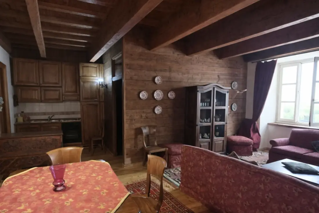 Apartament z kominkiem w pobliżu La Cité Vauban