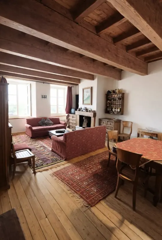 Apartament z kominkiem w pobliżu La Cité Vauban