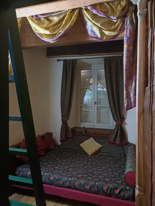 Apartament z kominkiem w pobliżu La Cité Vauban