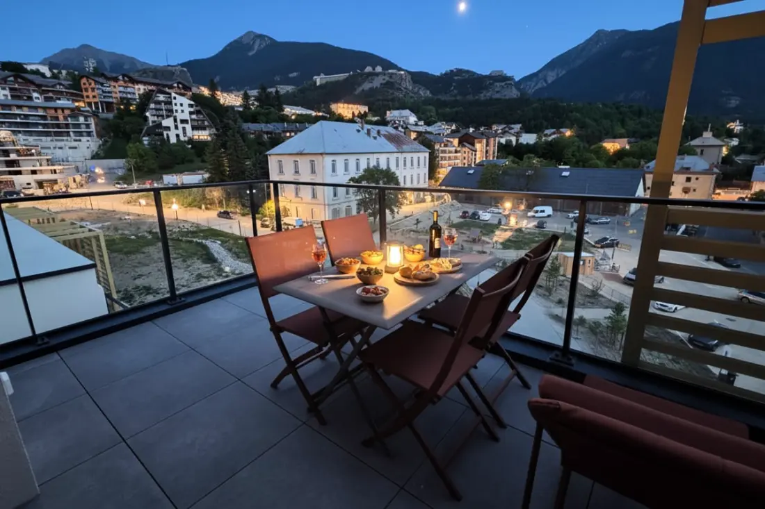 Apartament Neuf Lumineux z tarasem Plein Sud