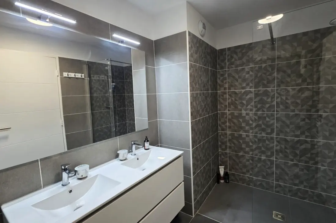 Apartament Neuf Lumineux z tarasem Plein Sud