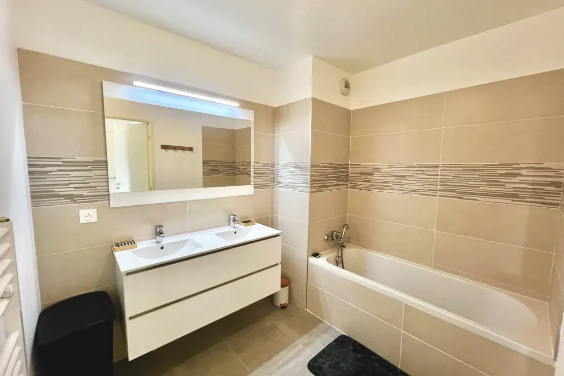 Apartamento T3 Con Balcón en Briançon