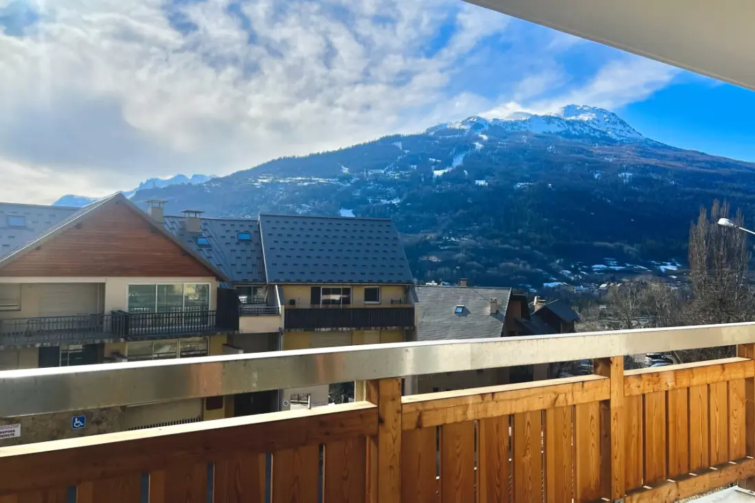 Apartamento T3 Con Balcón en Briançon