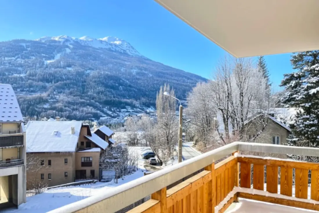 Apartamento T3 Con Balcón en Briançon