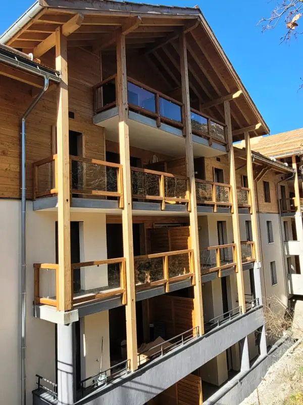 Zastosuj Neuf Au Pied Des Pistes Prywatny parking