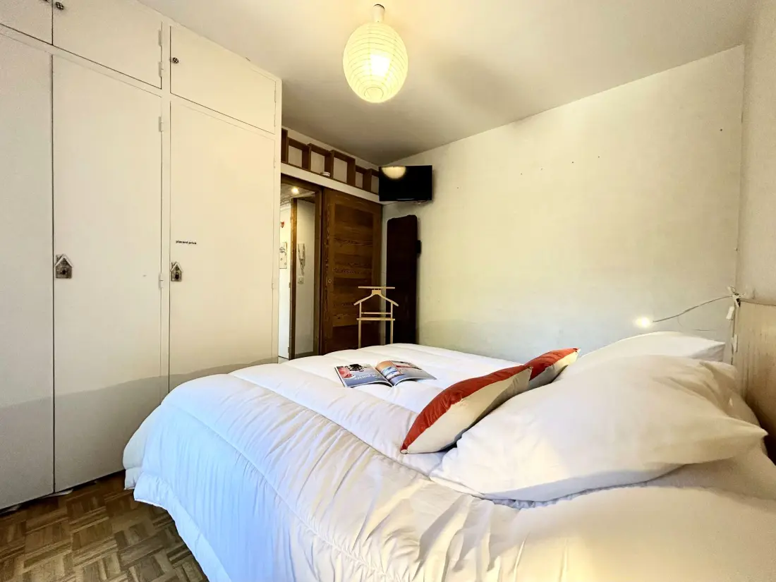 Solar Dial Residence