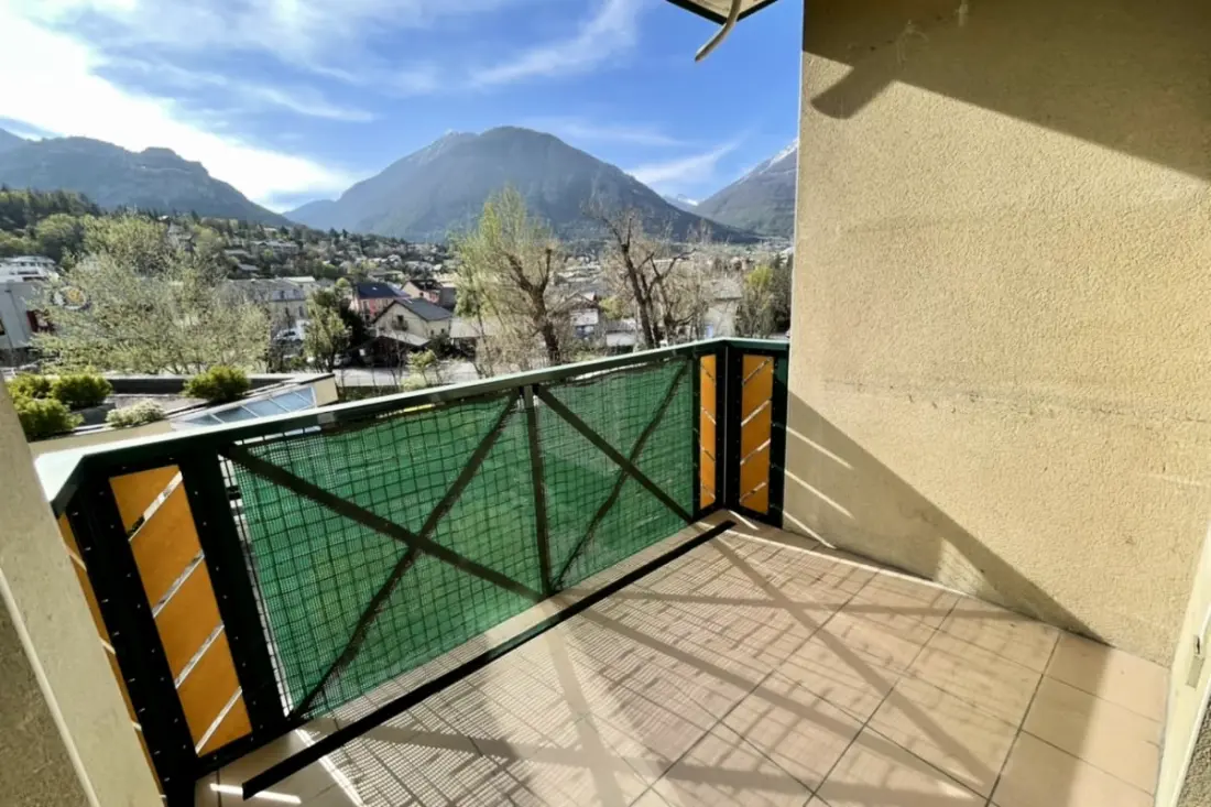 Jasny 50 M2 Z balkonem w Briançon Center