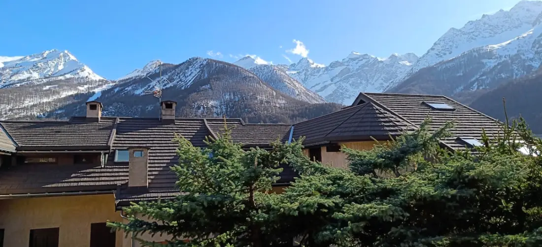 Apartment With Terrace Near Les Pistes