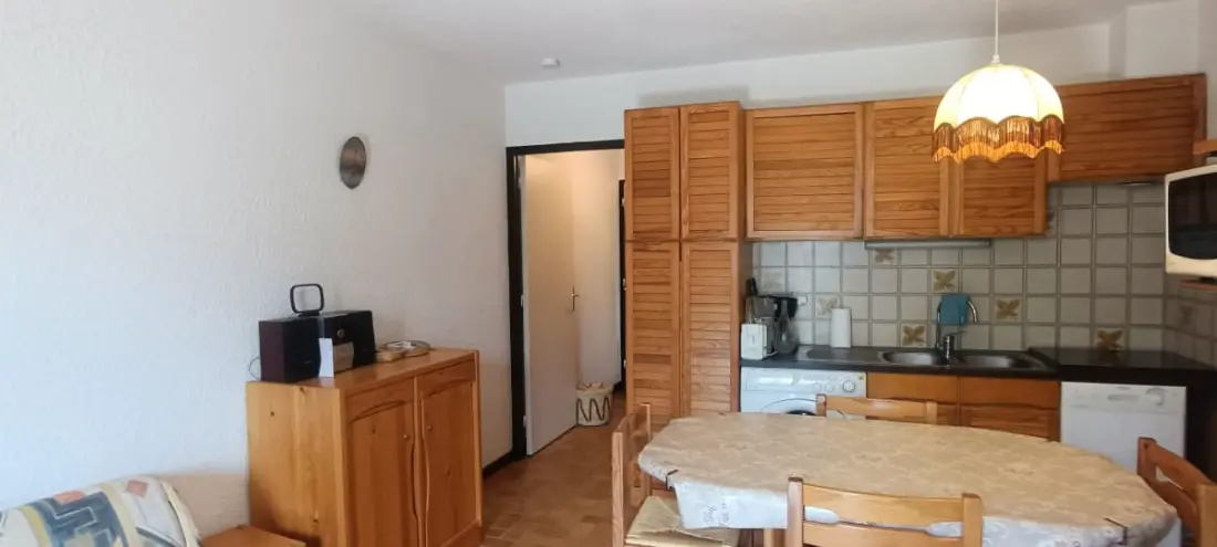 Apartment With Terrace Near Les Pistes