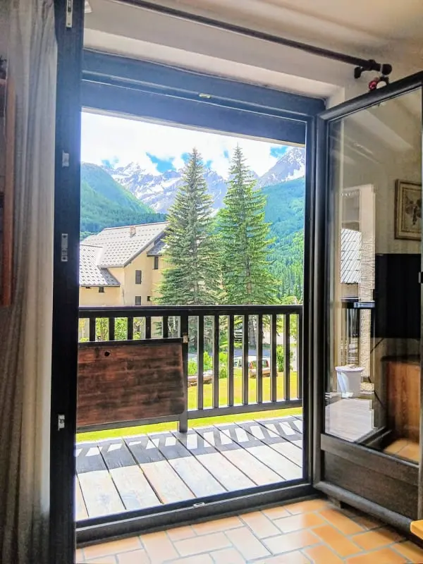 Cozy Apartment With Balcony