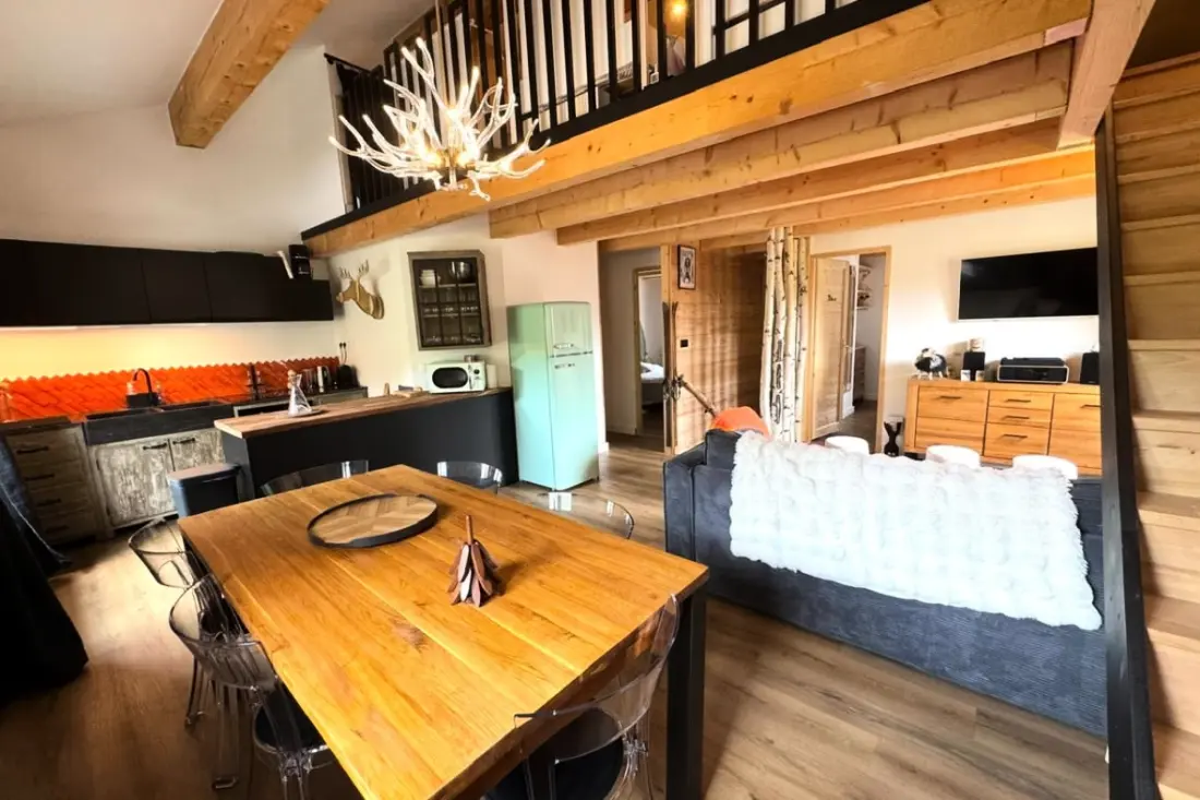 Luminous Family Apartment with Magnificent View