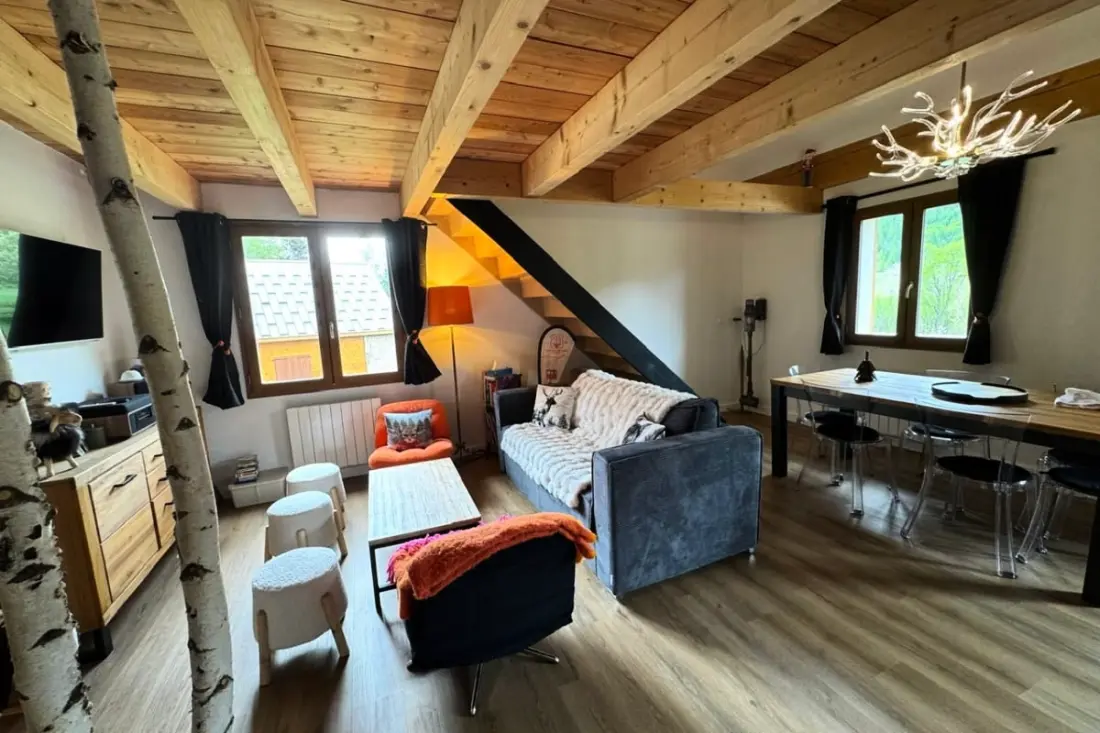 Luminous Family Apartment with Magnificent View