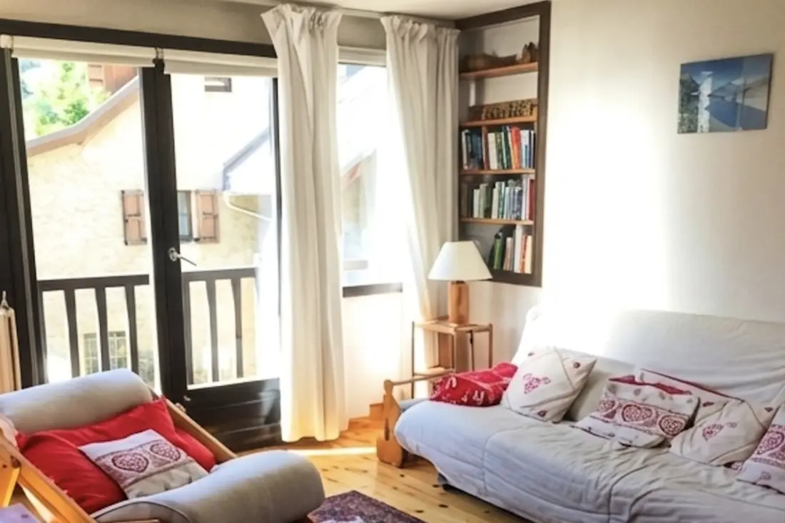Family Screen Facing Summits & Grand Calm