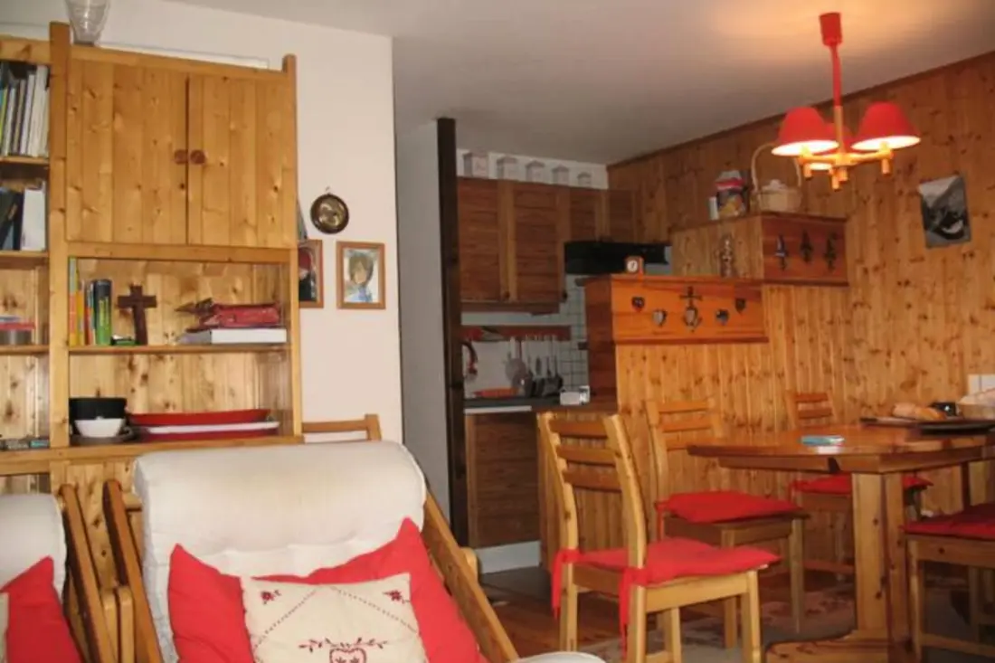 Family Screen Facing Summits & Grand Calm