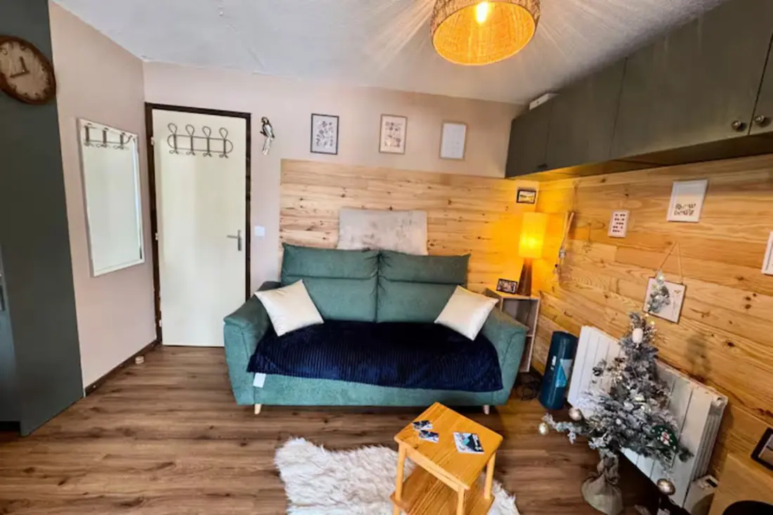Charming Apartment With Garden And Private Parking