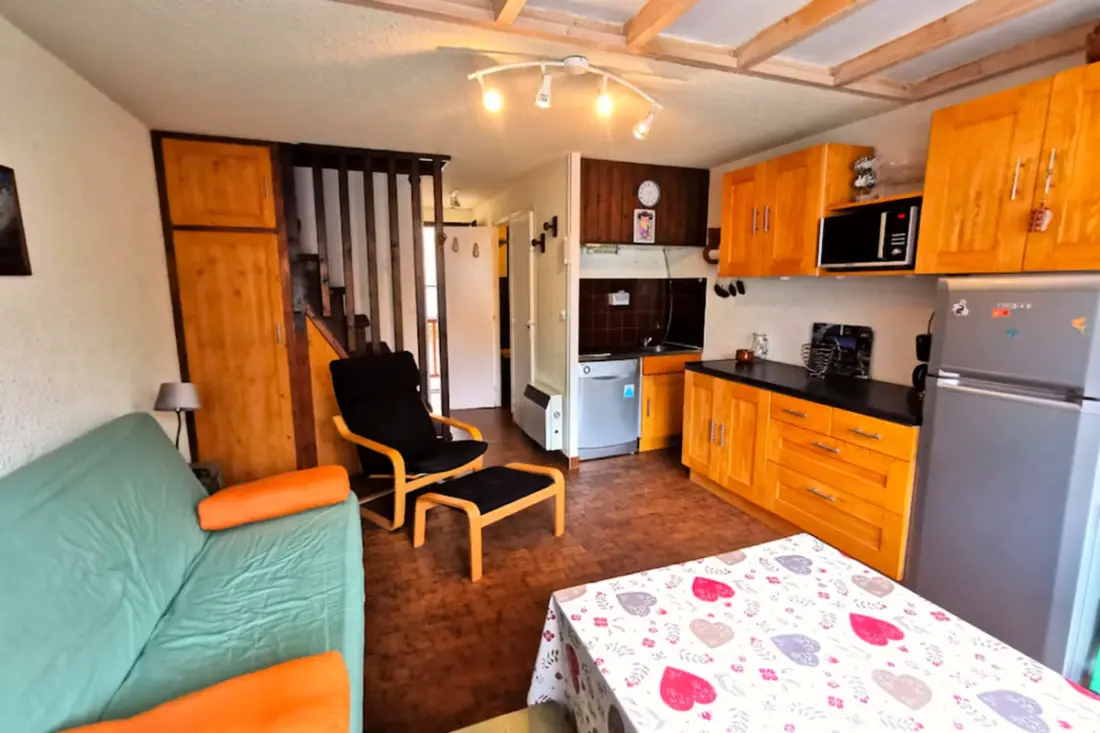 Nice 4 Room Duplex With Balcony
