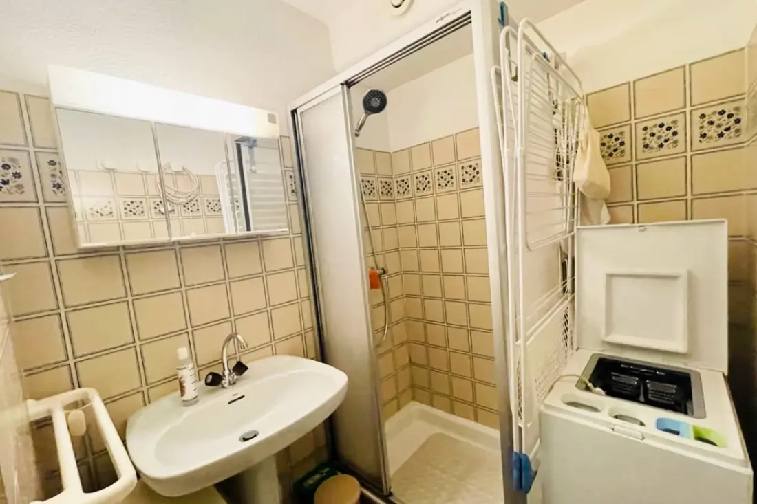 30 M2 At the foot of the Great Baths